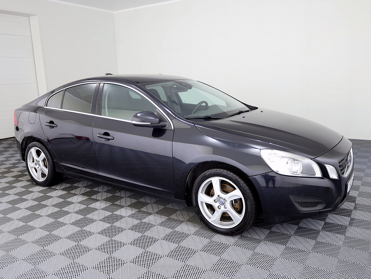 Volvo S60 Momentum 2.0 D5 120kW