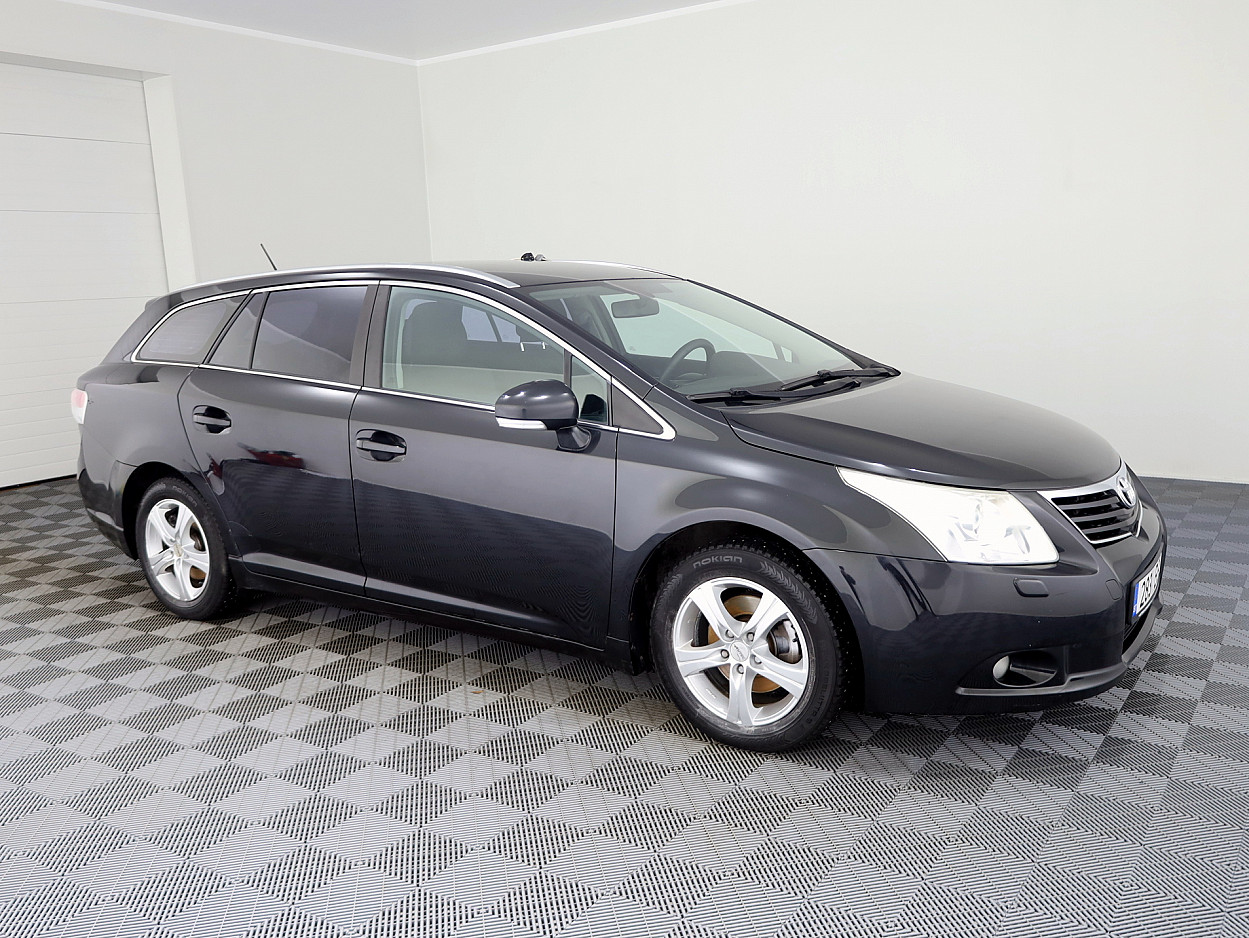 Toyota Avensis Linea Sol 1.8 108kW