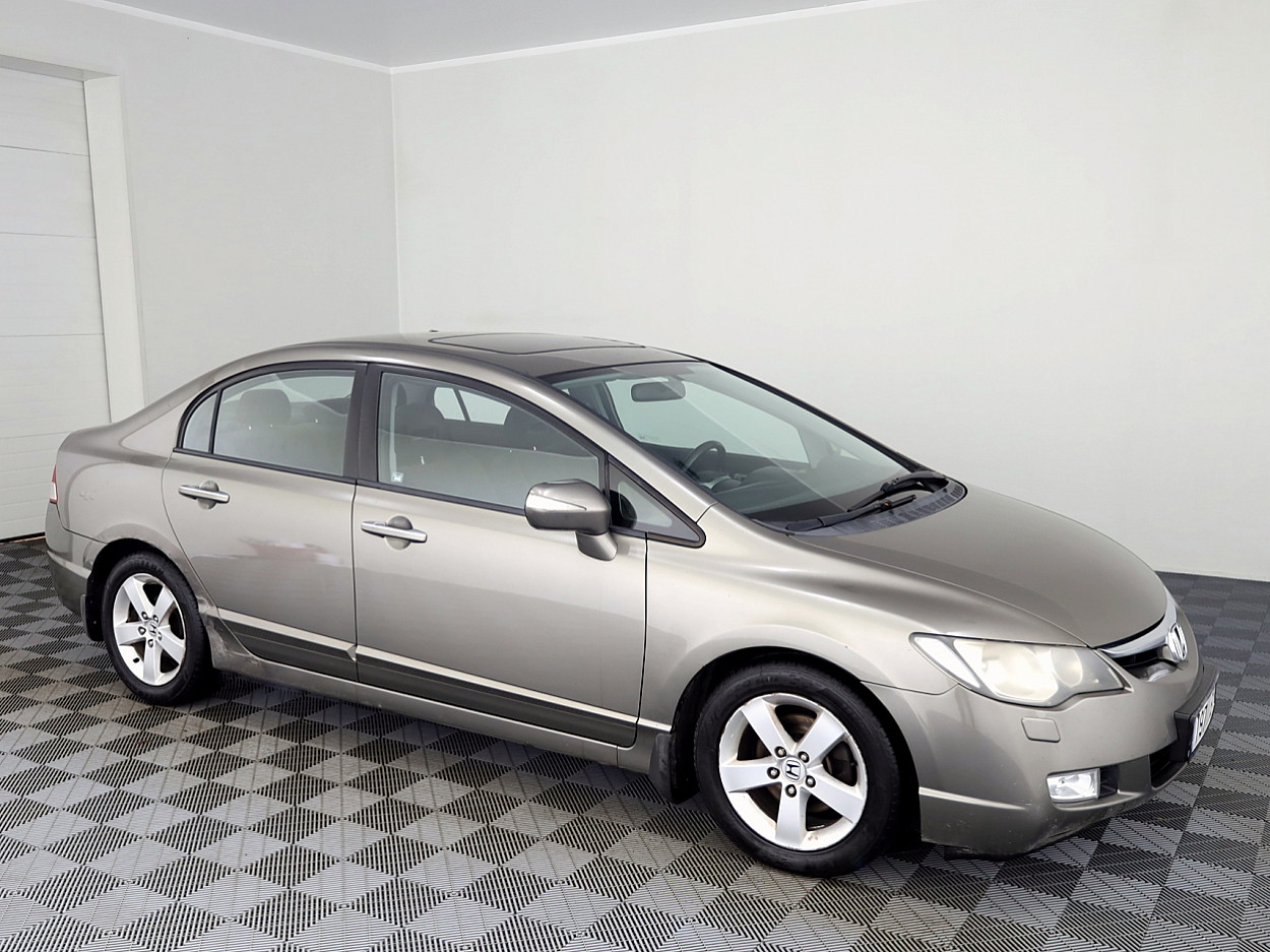 Honda Civic Elegance ATM 1.8 103kW