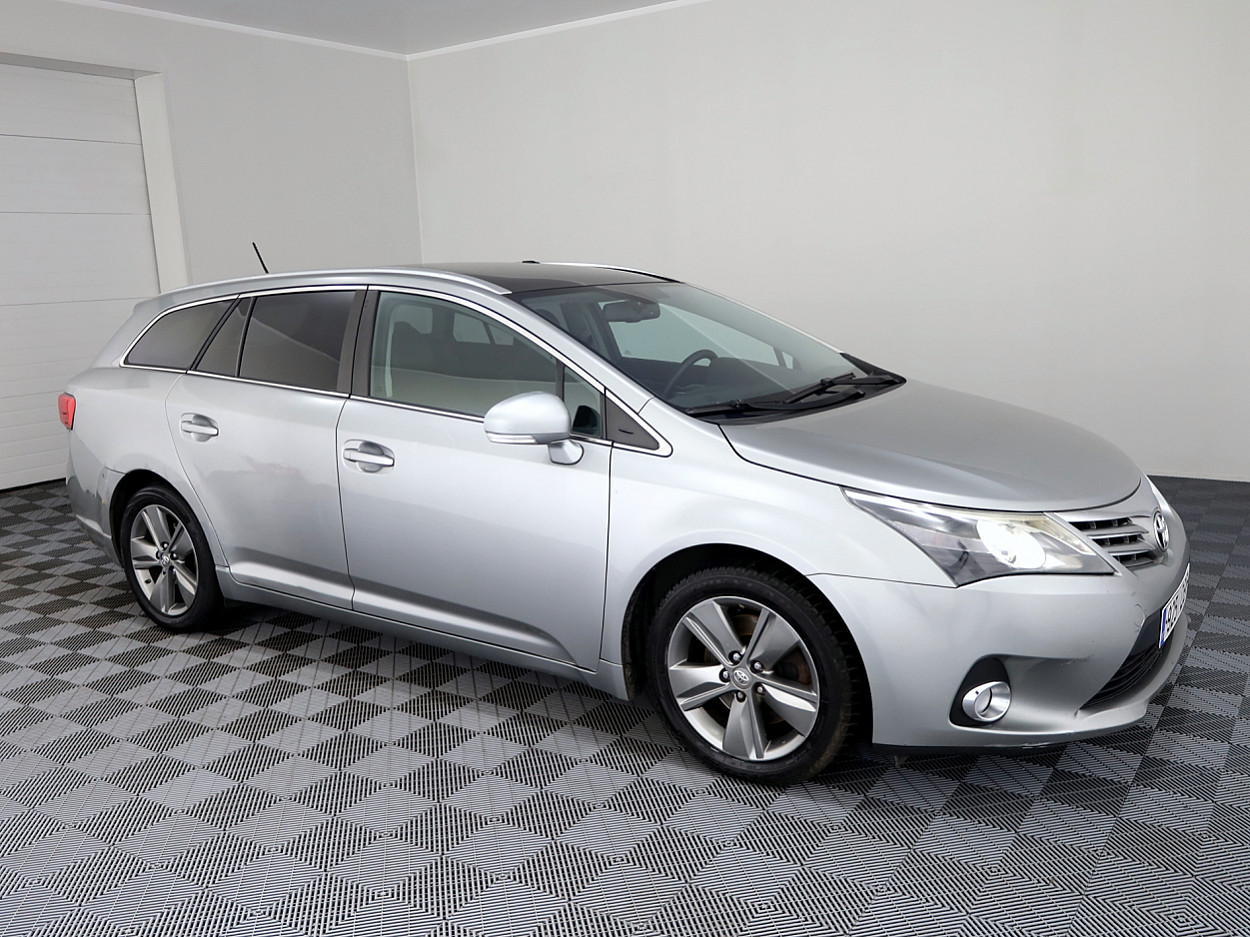 Toyota Avensis Luxury Facelift ATM 2.2 D-CAT 110kW
