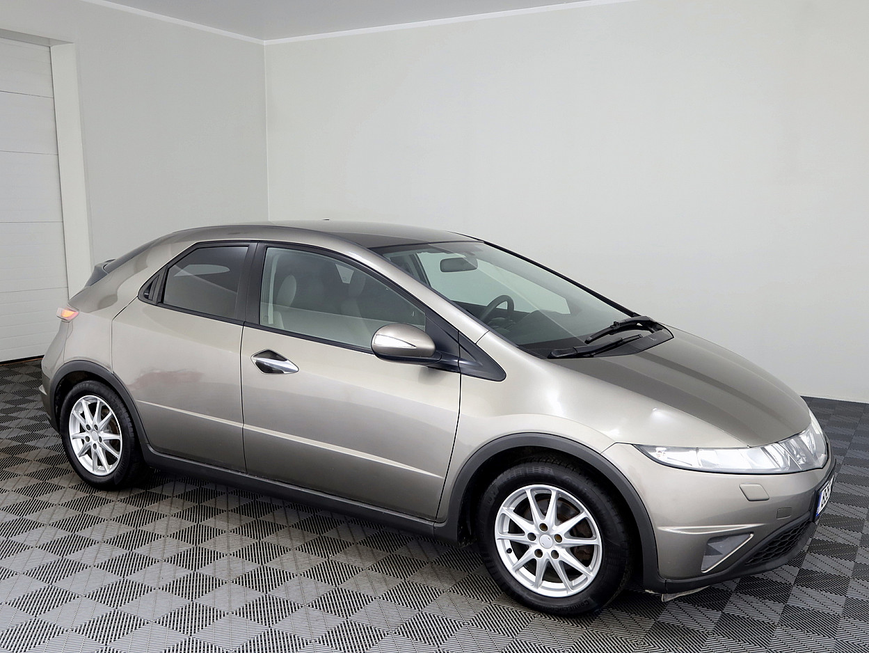 Honda Civic Elegance 1.3 61kW