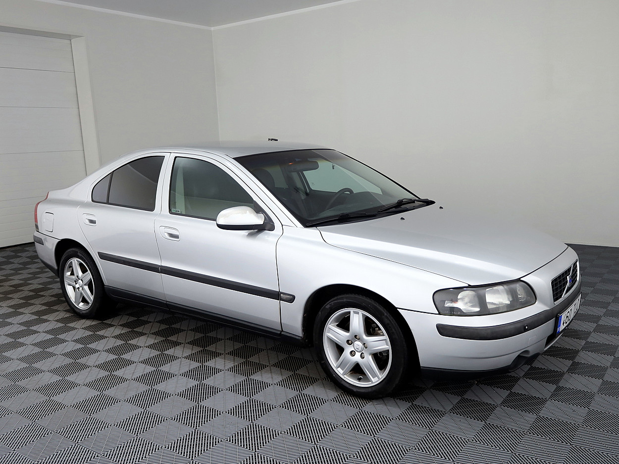 Volvo S60 Summum ATM 2.4 D5 120kW
