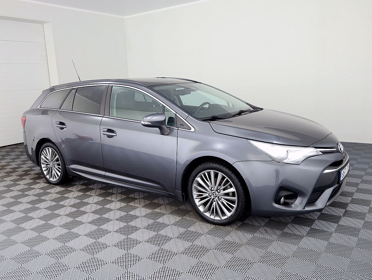 Toyota Avensis Luxury 1.6 D-4D 82kW