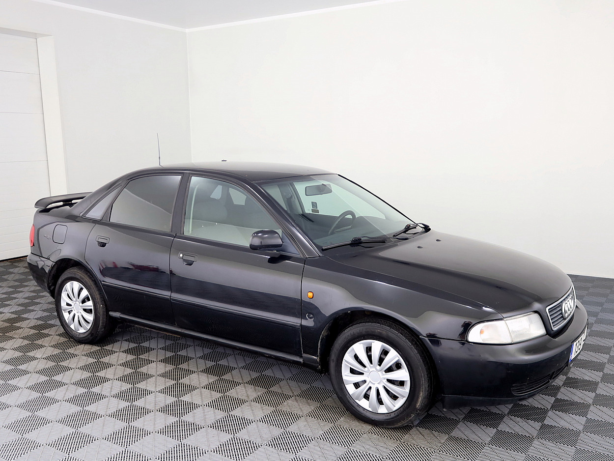 Audi A4 Sportline 1.8 92kW