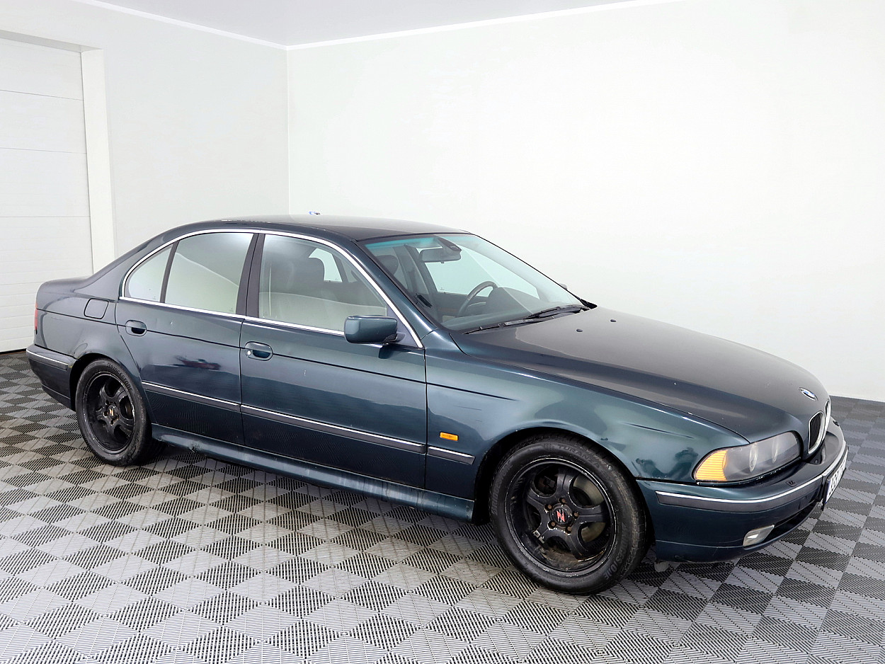 BMW 523 Sportpakett ATM 2.5 125kW