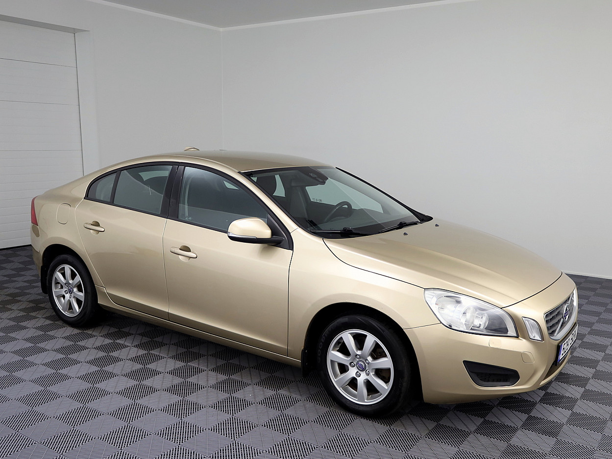Volvo S60 Momentum ATM 1.6 132kW