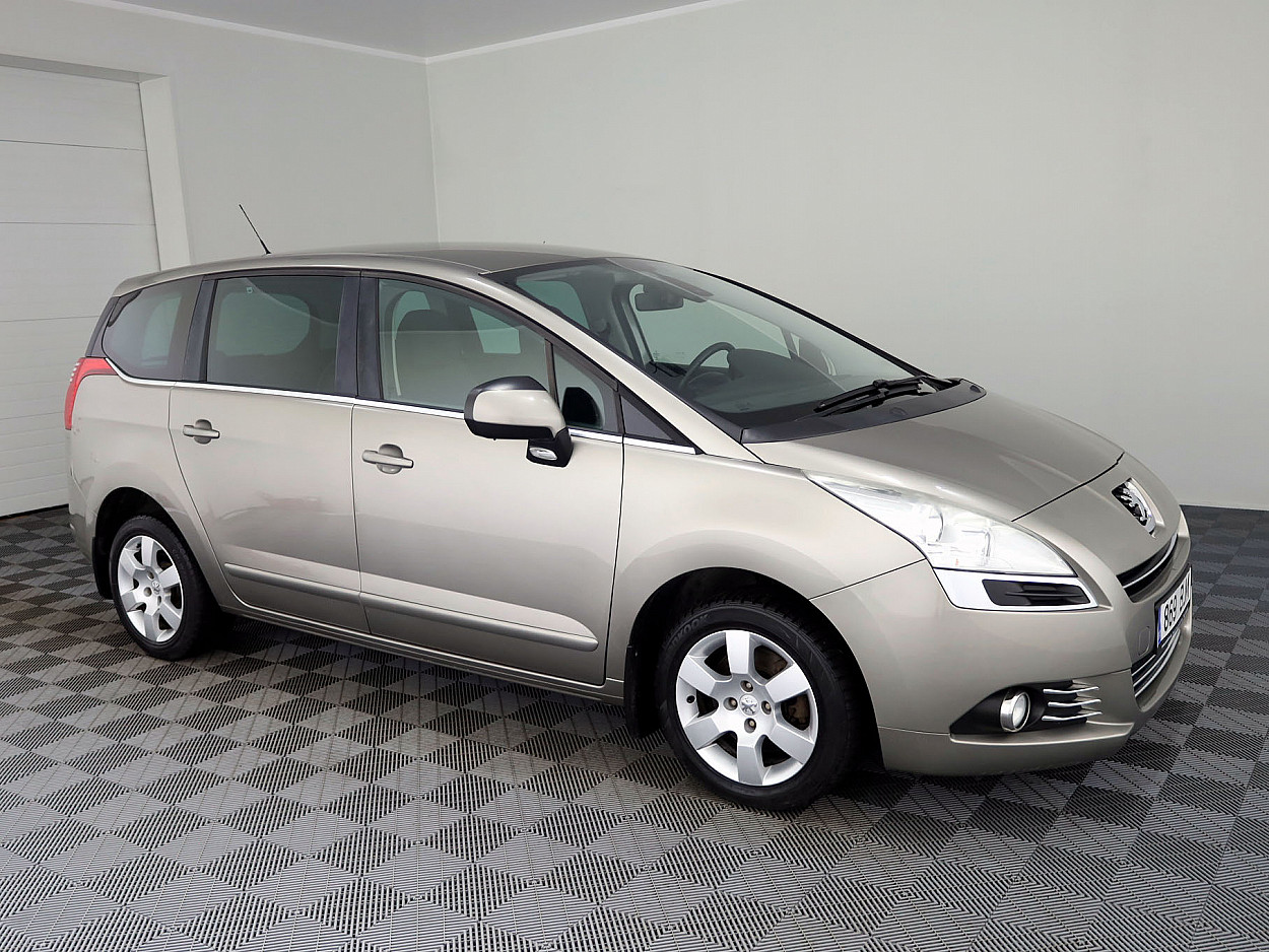 Peugeot 5008 Elegance 1.6 115kW