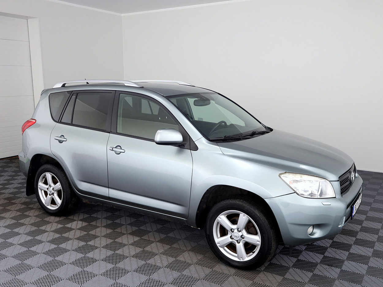Toyota RAV4 Linea Sol 4x4 2.2 D-4D 100kW