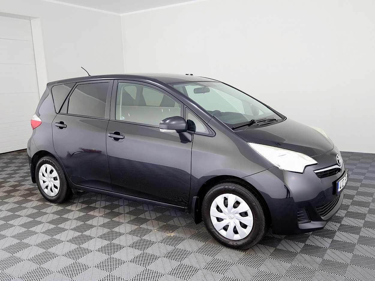 Toyota Verso-S Linea Sol 1.3 73kW