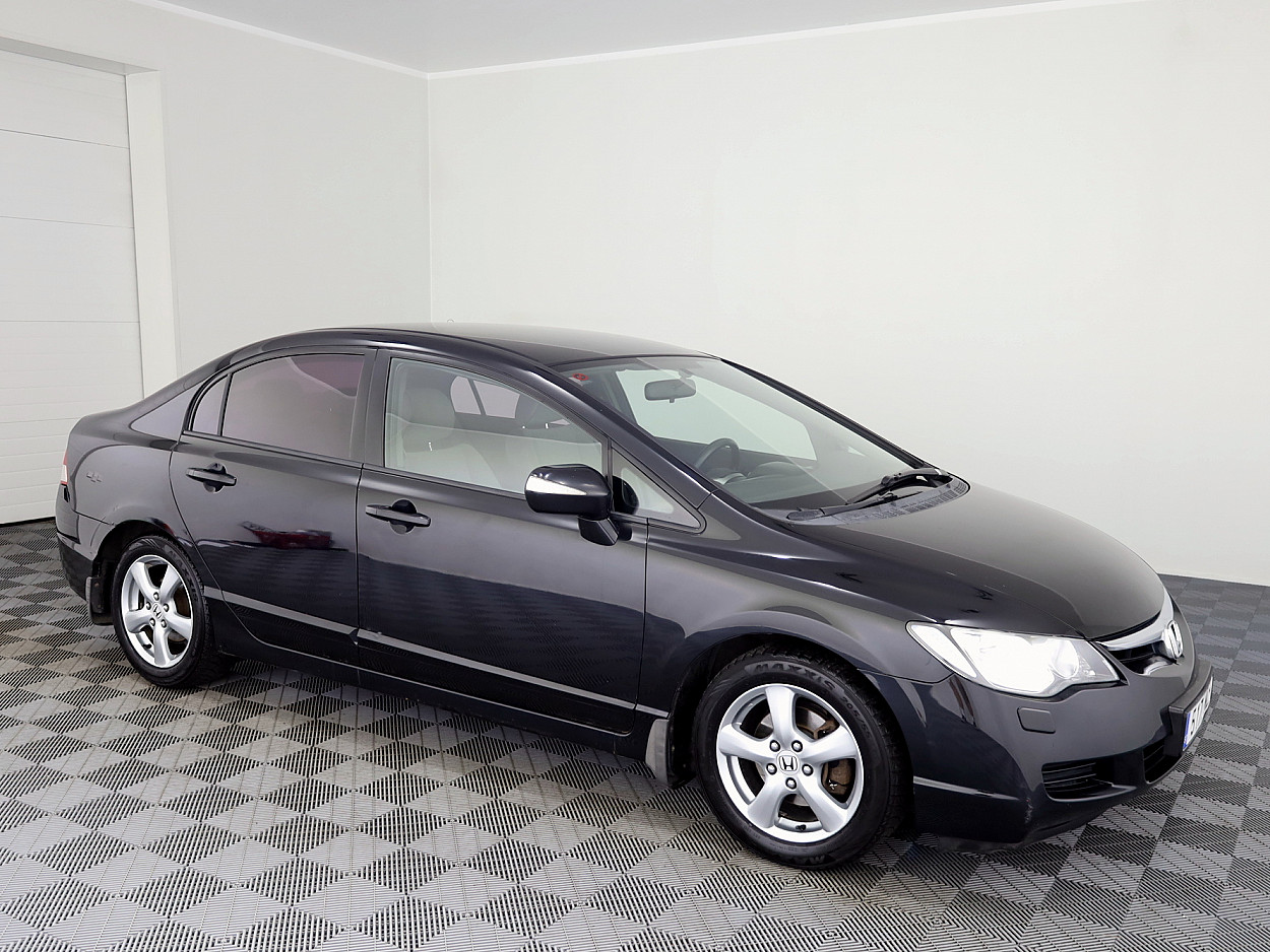 Honda Civic Elegance ATM 1.8 103kW