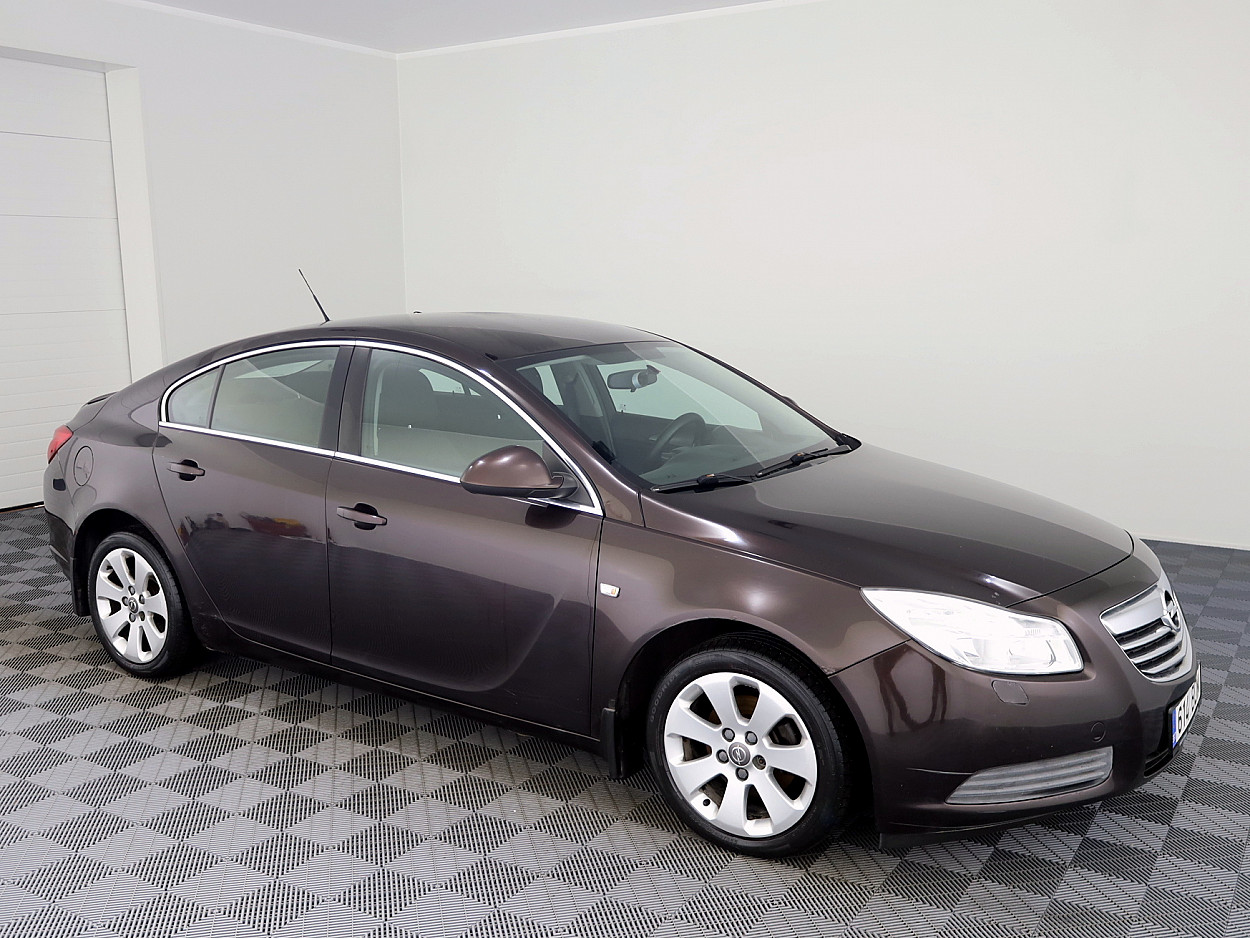 Opel Insignia Comfort 1.8 103kW