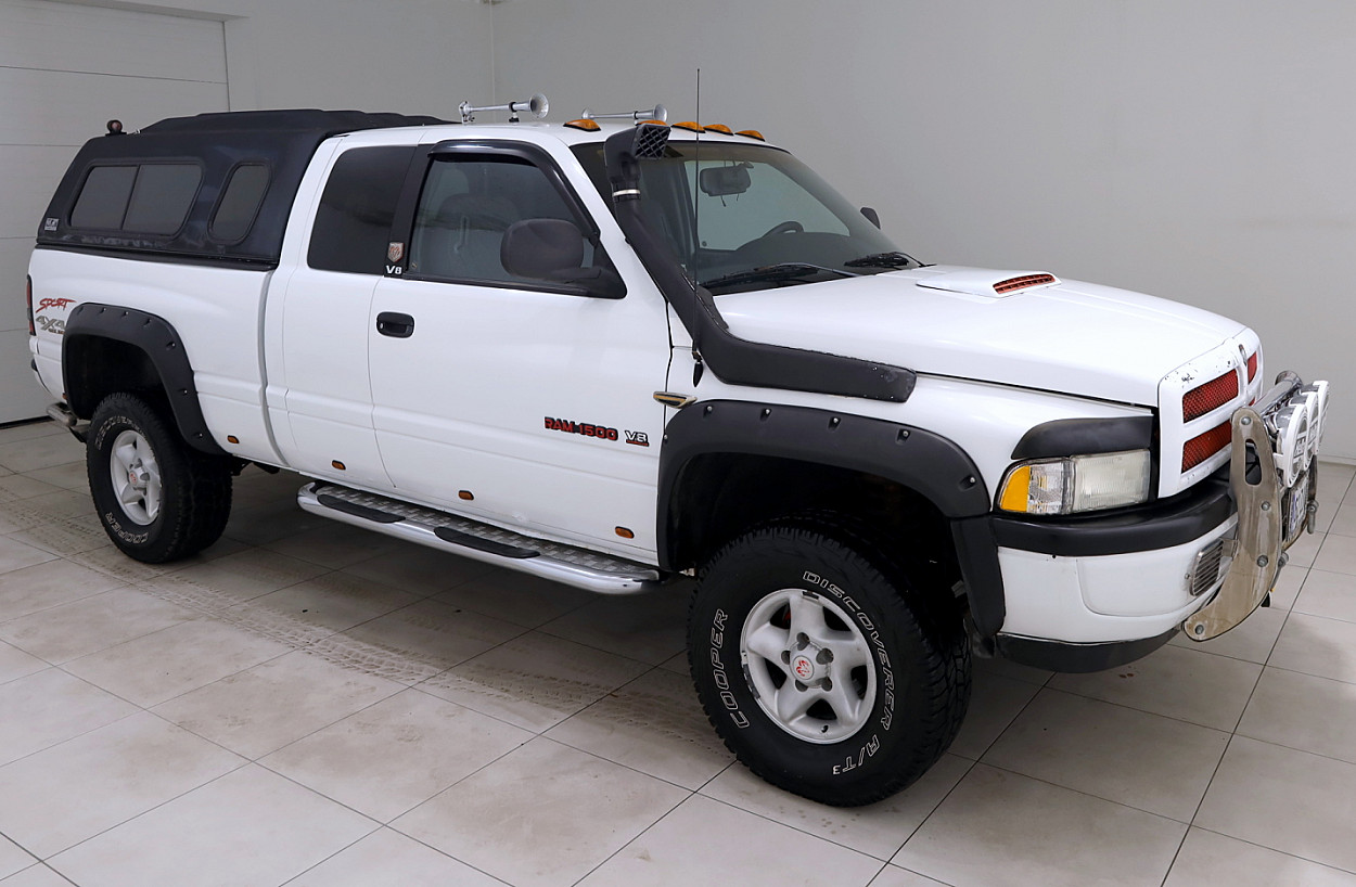 Dodge RAM 1500 Pickup Offroad 5.9 180kW