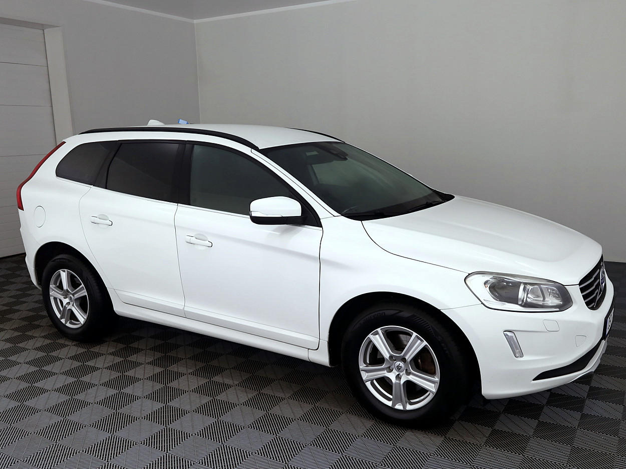 Volvo XC60 Summum Facelift ATM 2.4 D5 133kW