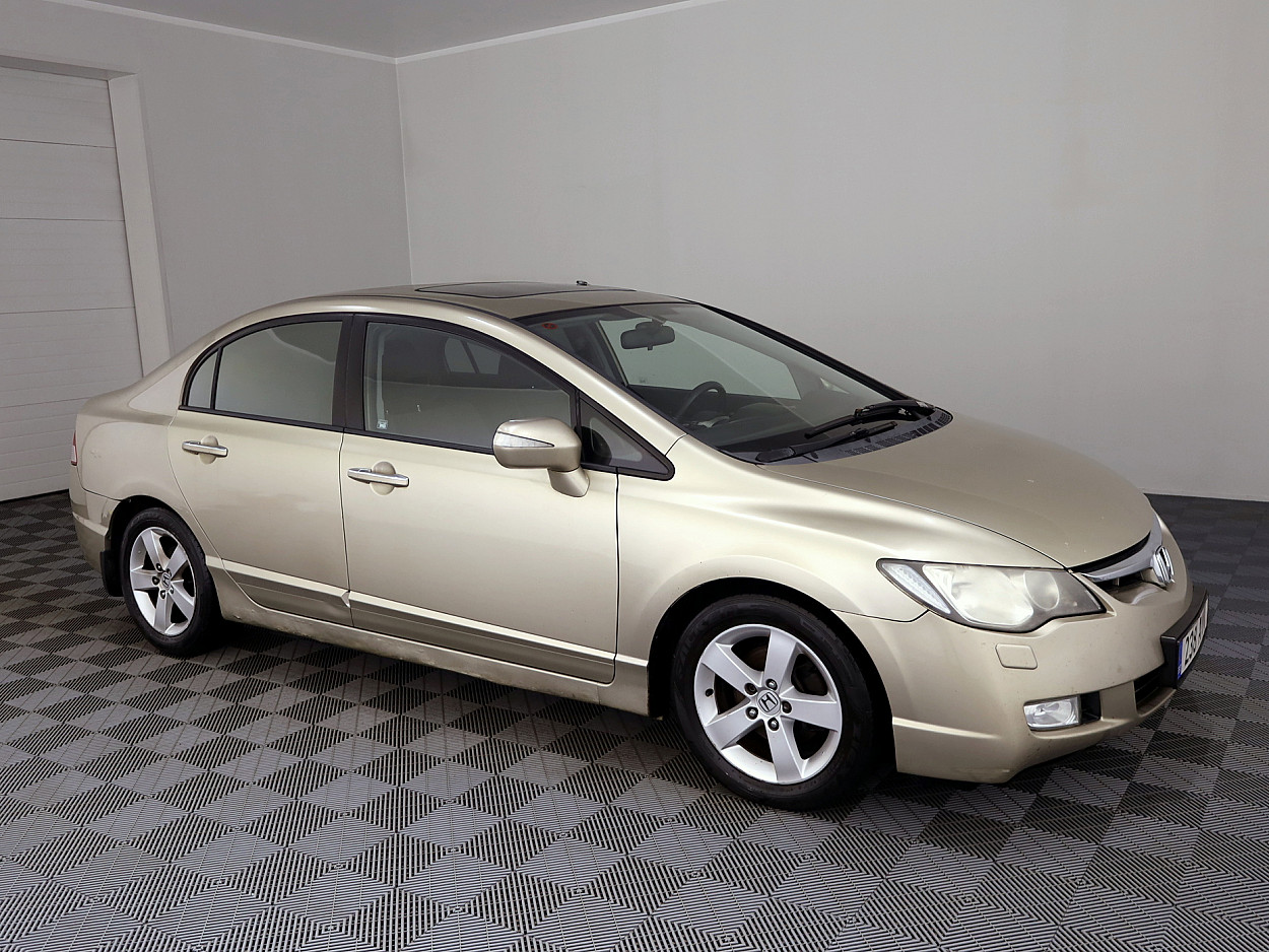 Honda Civic Elegance ATM 1.8 103kW