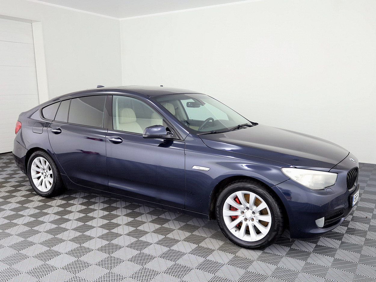 BMW 550 M-Pakett 4.4 300kW