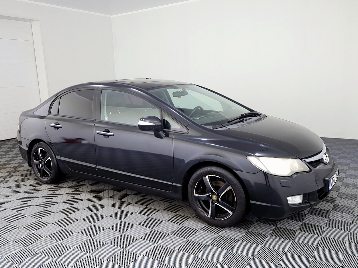 Honda Civic Elegance ATM 1.8 103kW