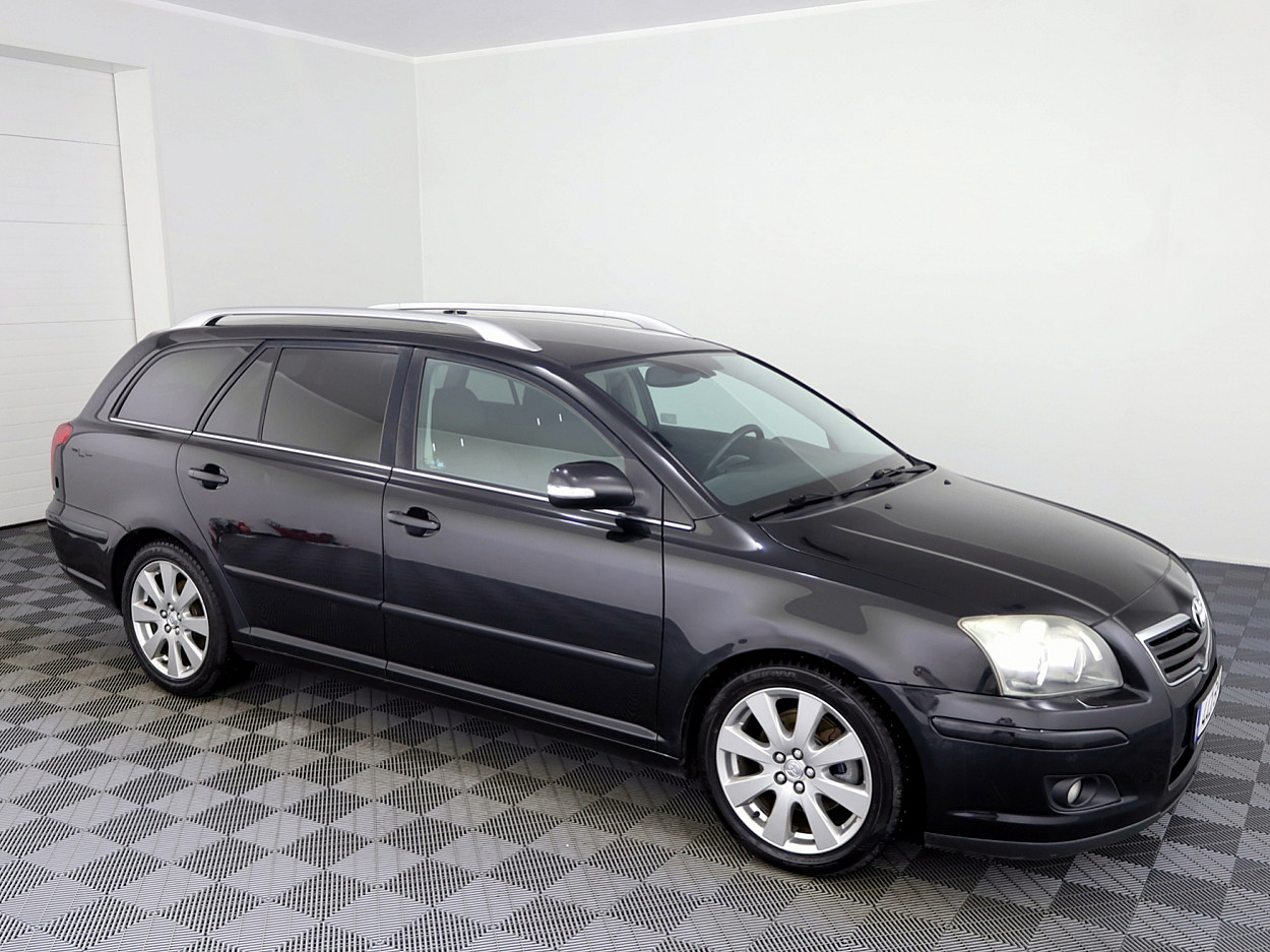 Toyota Avensis Linea Sol Facelift 2.0 108kW